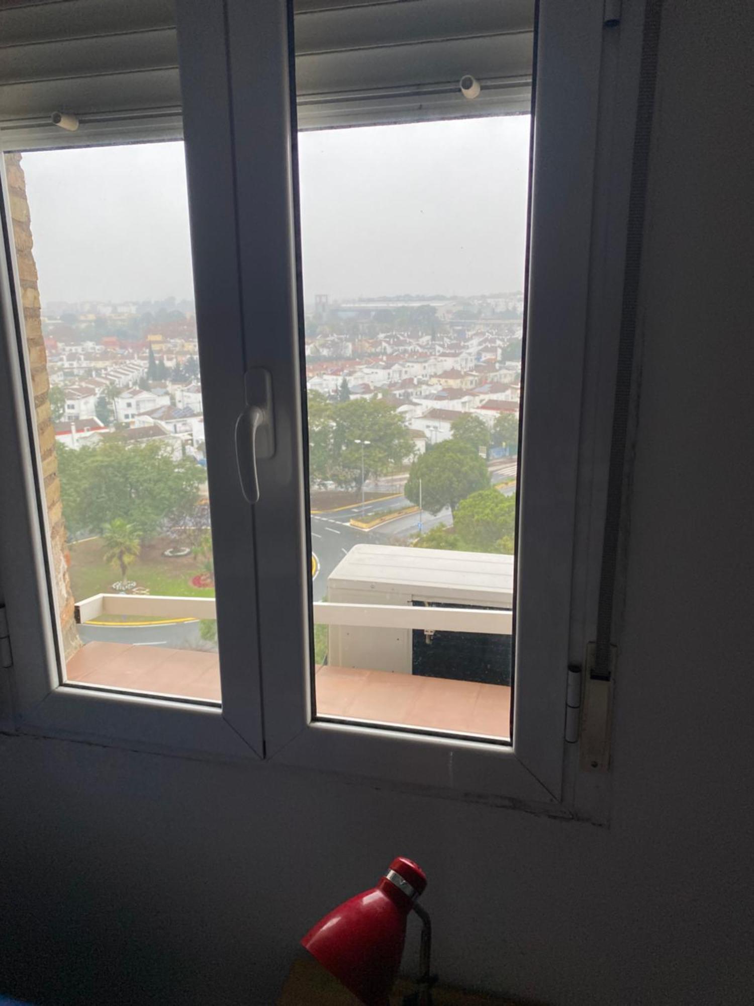 Habitacion Luminosa En Piso Compartido Майрена дел Алхарафе Екстериор снимка